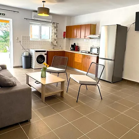 Apartment Plaza